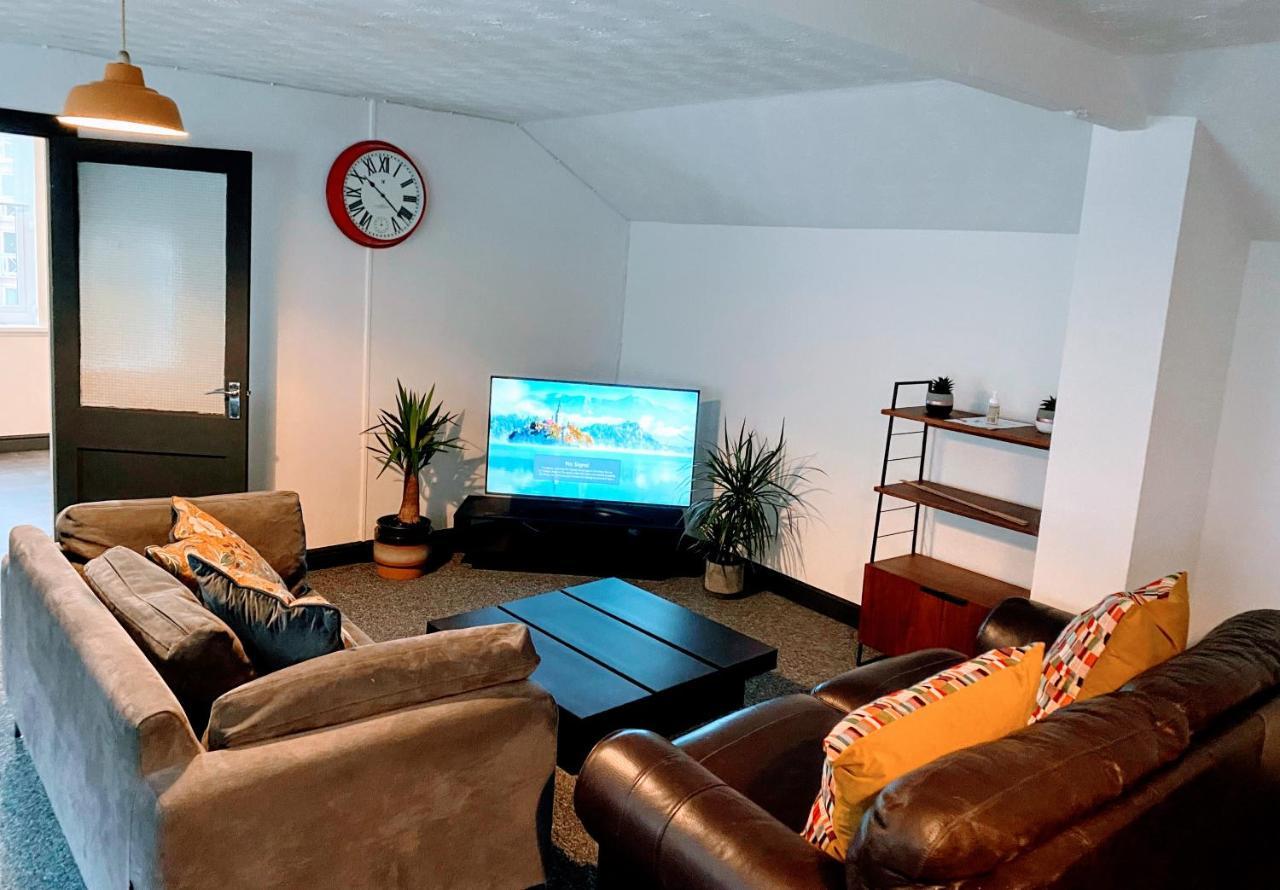 Gorgeous Town Center 3 Bedroom Self Contained Apartment For 1-5 People Harrogate Kültér fotó