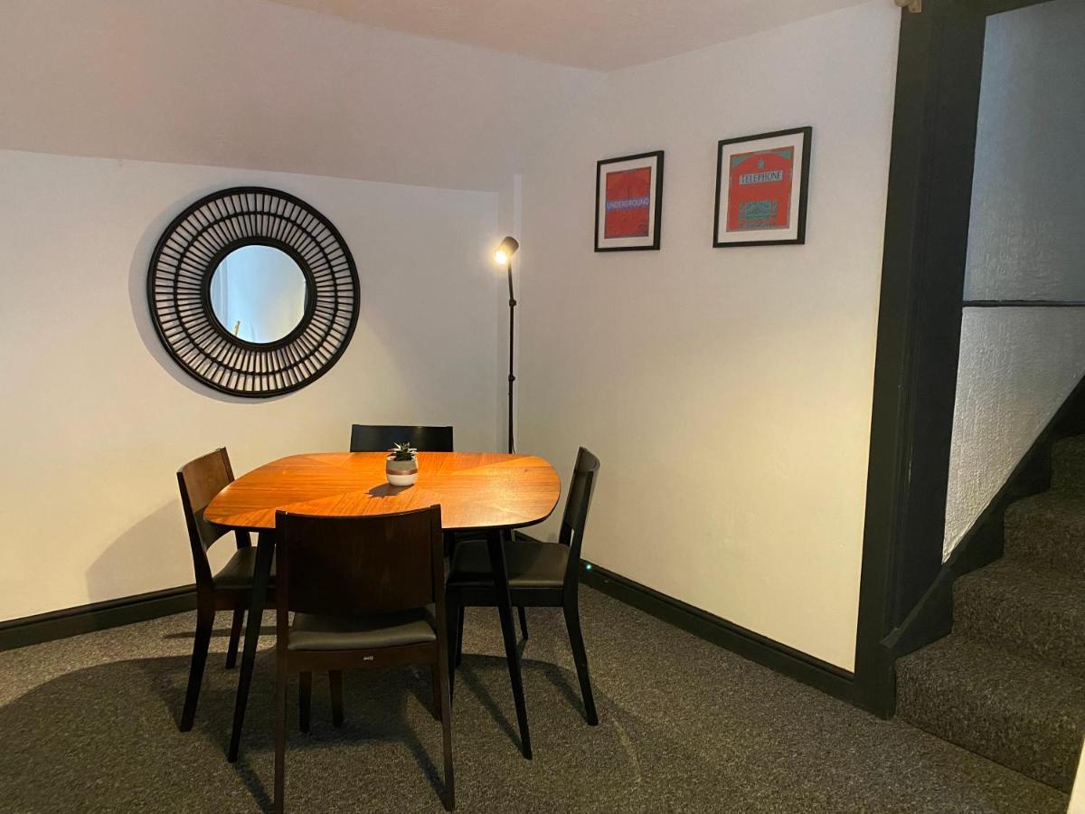 Gorgeous Town Center 3 Bedroom Self Contained Apartment For 1-5 People Harrogate Kültér fotó