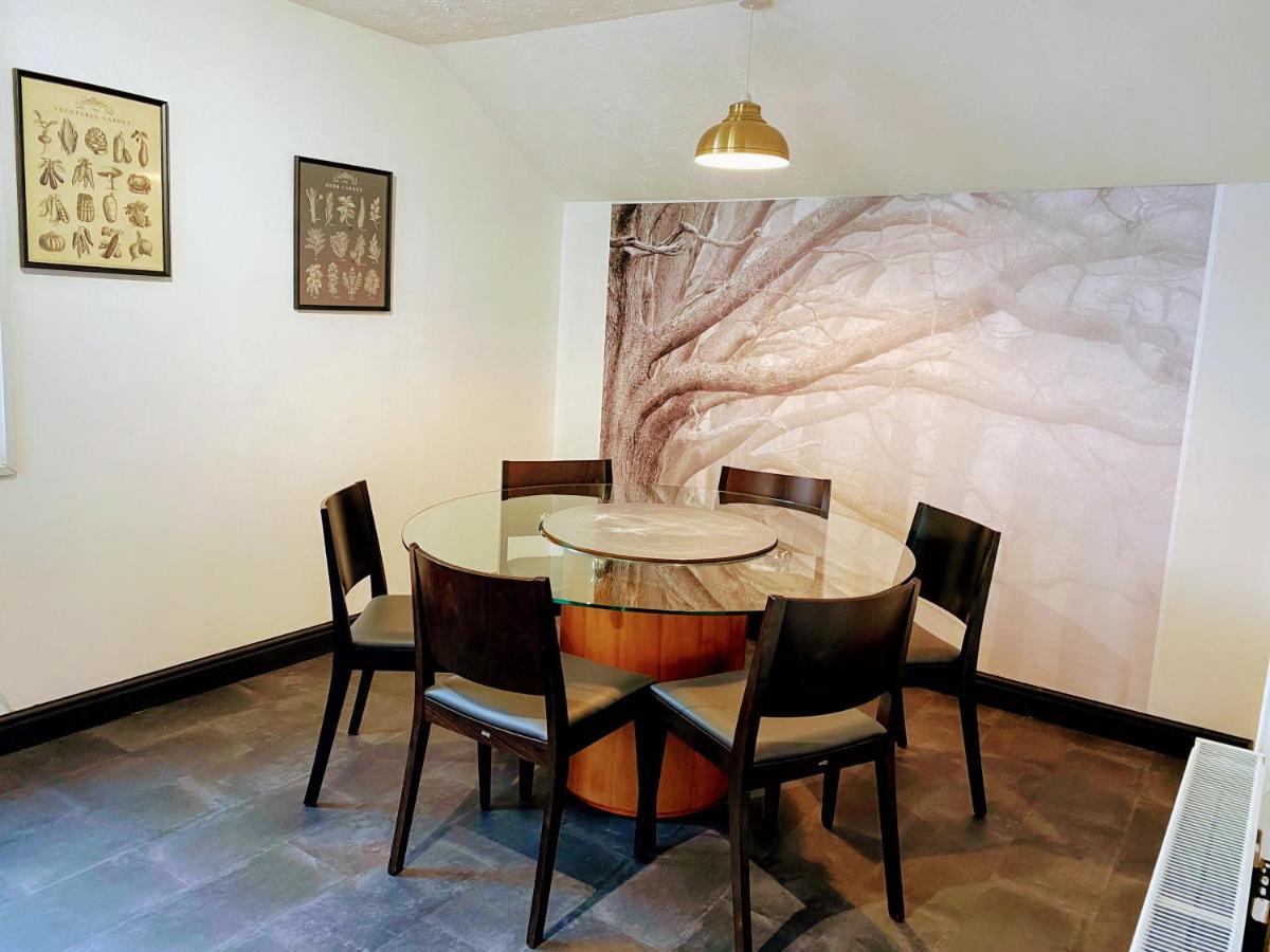 Gorgeous Town Center 3 Bedroom Self Contained Apartment For 1-5 People Harrogate Kültér fotó